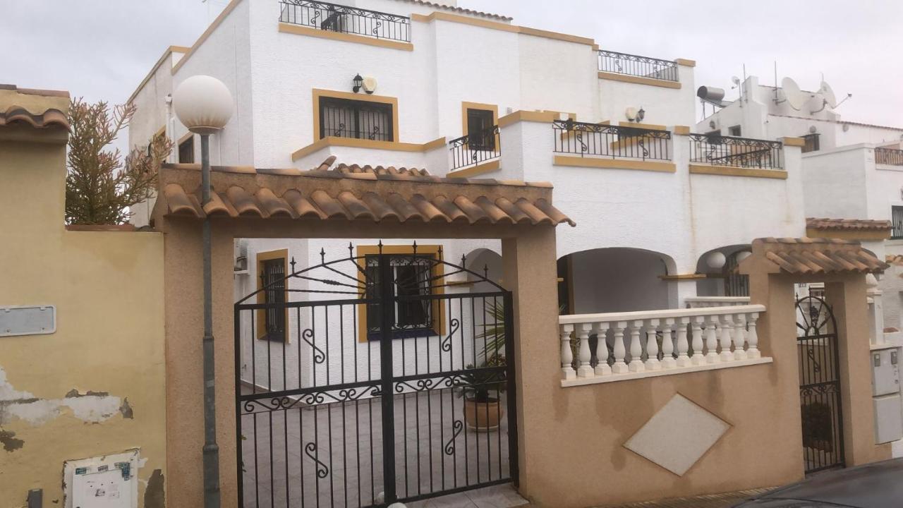 Orihuela - Sleeps 6 - Pool - Parking - Petfriendlyヴィラ エクステリア 写真