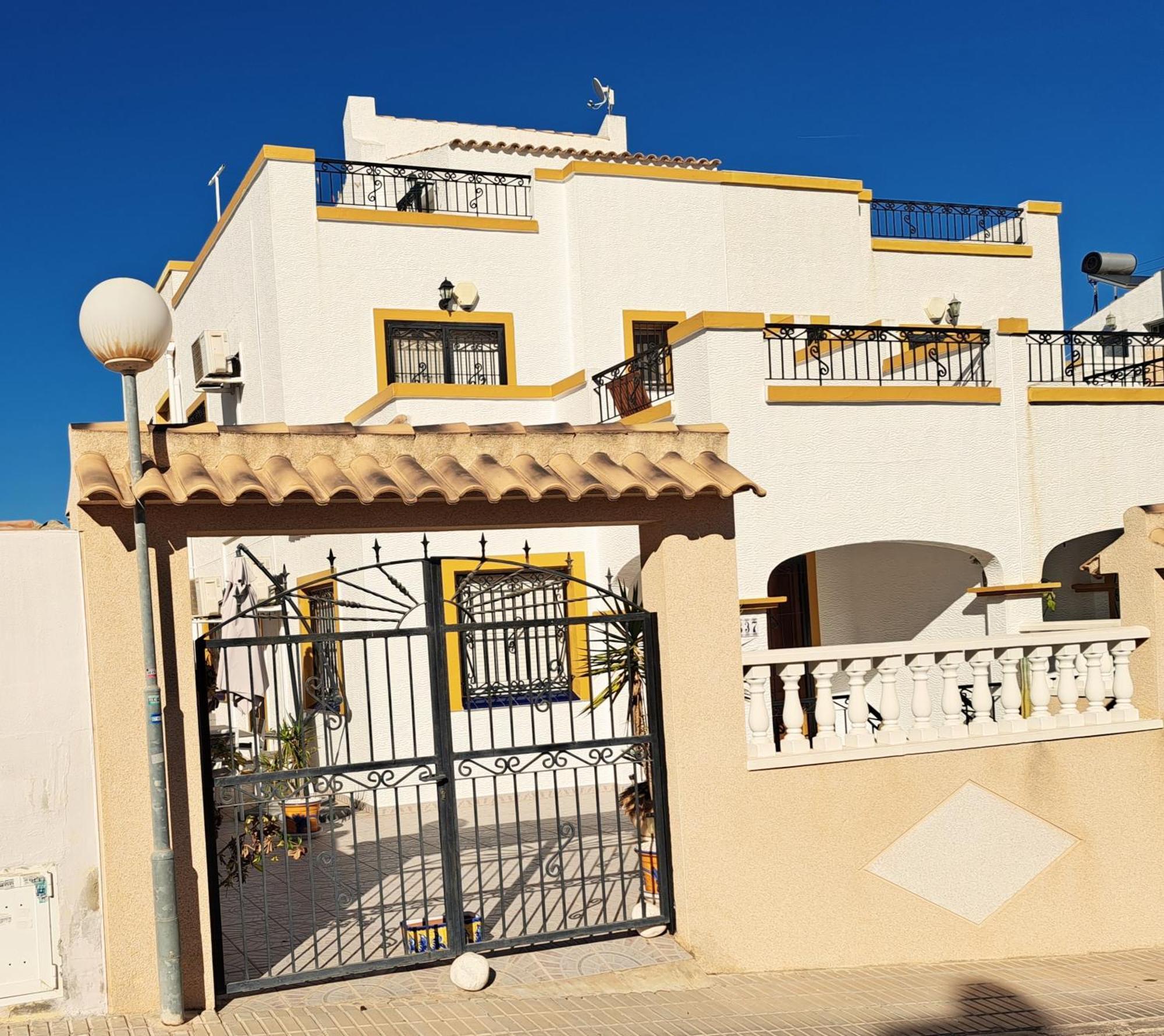 Orihuela - Sleeps 6 - Pool - Parking - Petfriendlyヴィラ エクステリア 写真